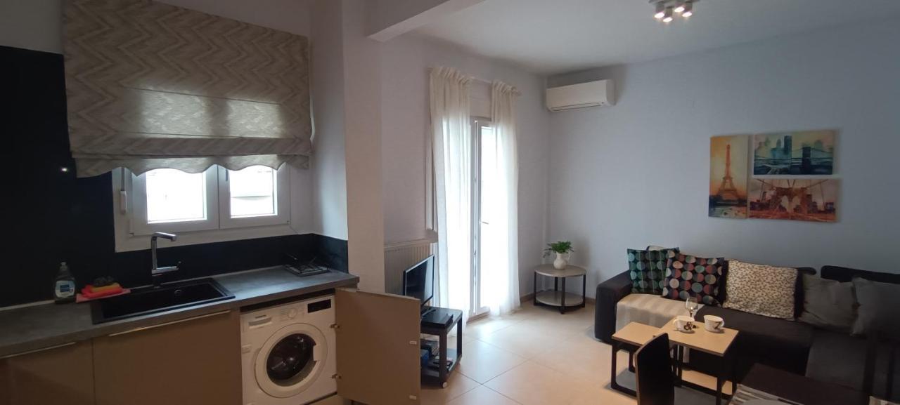 Kalamaria Brand New 1 Bedroom Apartment Szaloniki Kültér fotó