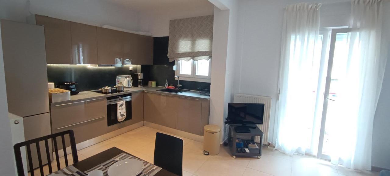 Kalamaria Brand New 1 Bedroom Apartment Szaloniki Kültér fotó
